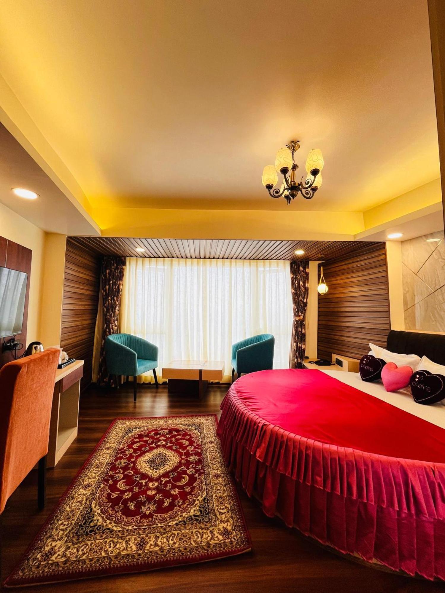 Hotel Broadway Boutique Mall Road Darjeeling - A Luxury Collection - Best Seller Zewnętrze zdjęcie