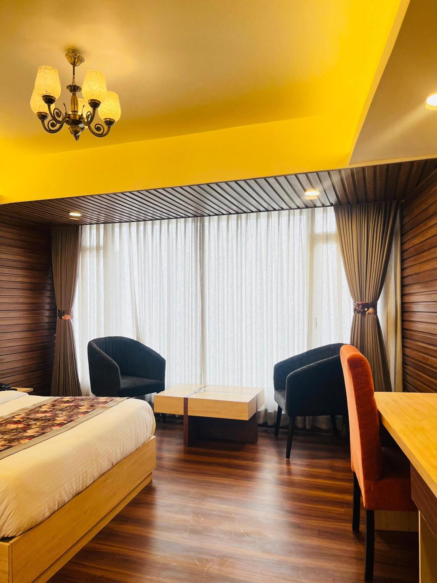 Hotel Broadway Boutique Mall Road Darjeeling - A Luxury Collection - Best Seller Zewnętrze zdjęcie