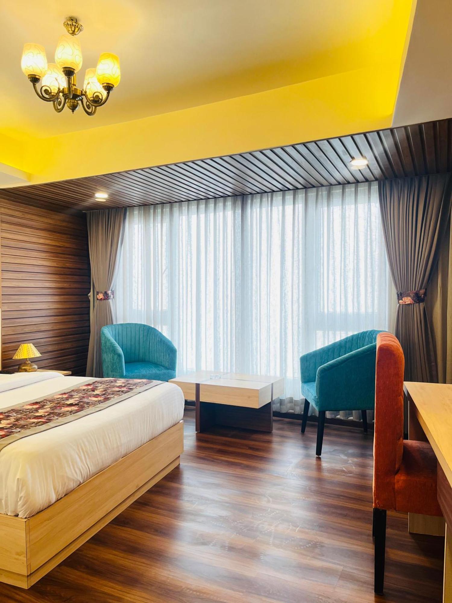 Hotel Broadway Boutique Mall Road Darjeeling - A Luxury Collection - Best Seller Zewnętrze zdjęcie